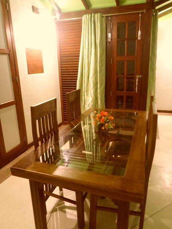 Nilas Guesthouse 希克杜沃 客房 照片