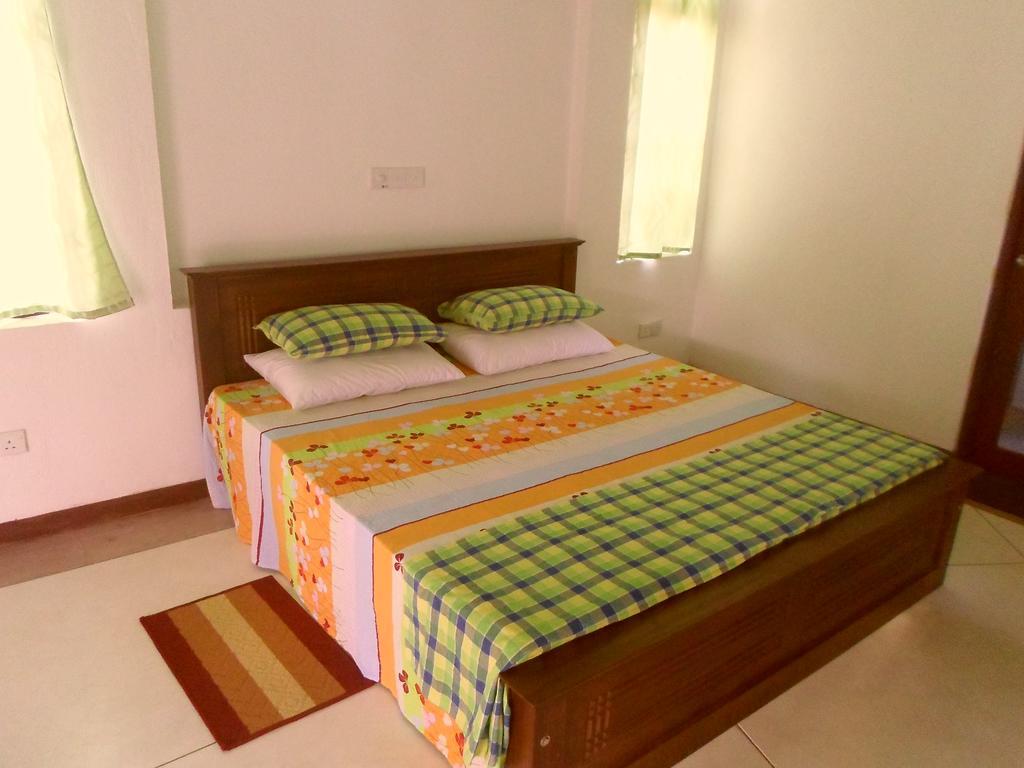 Nilas Guesthouse 希克杜沃 外观 照片
