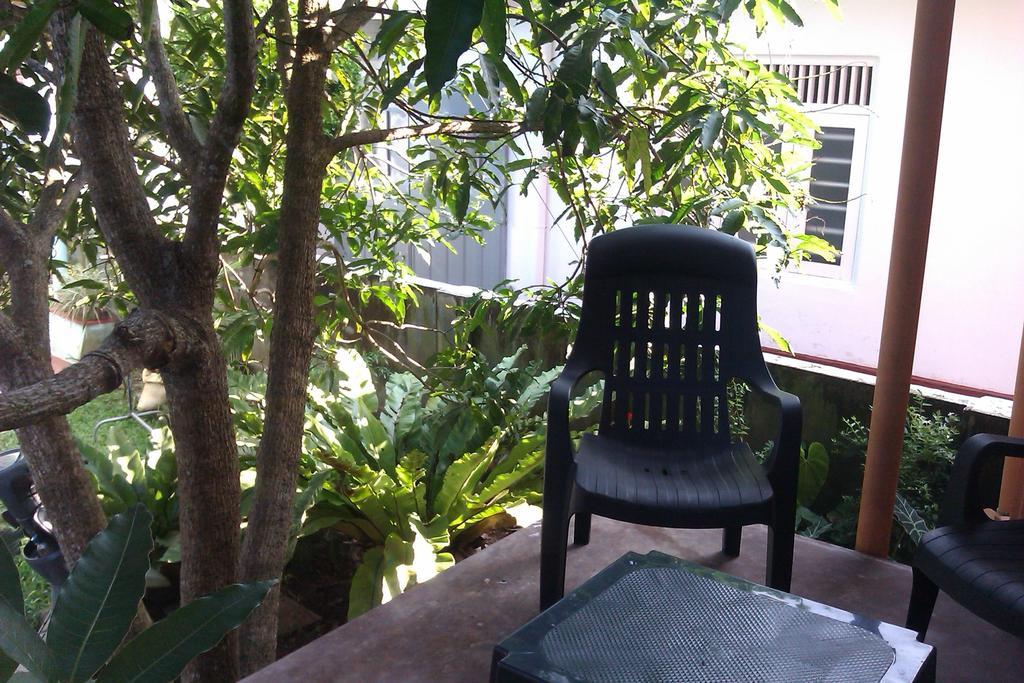 Nilas Guesthouse 希克杜沃 外观 照片