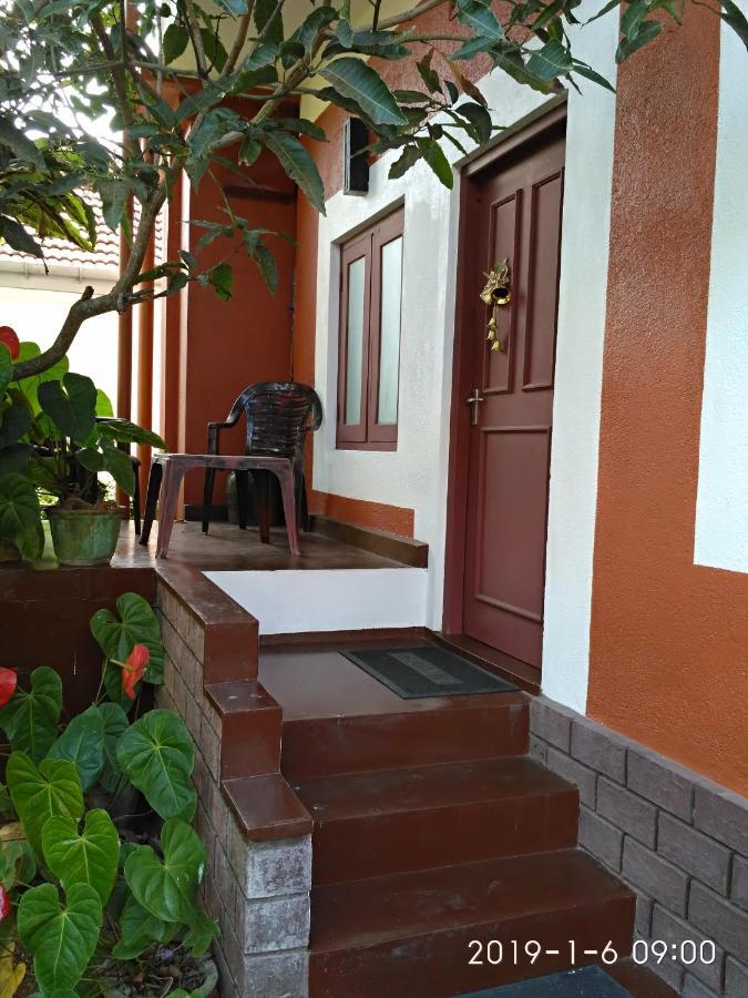 Nilas Guesthouse 希克杜沃 外观 照片